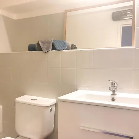 Vieil Apartment *
